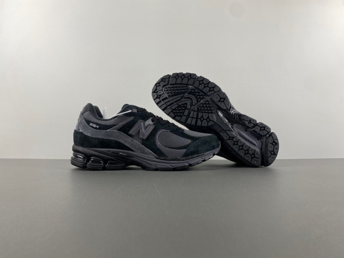 New Balance 2002R Black Dark Grey M2002RBL