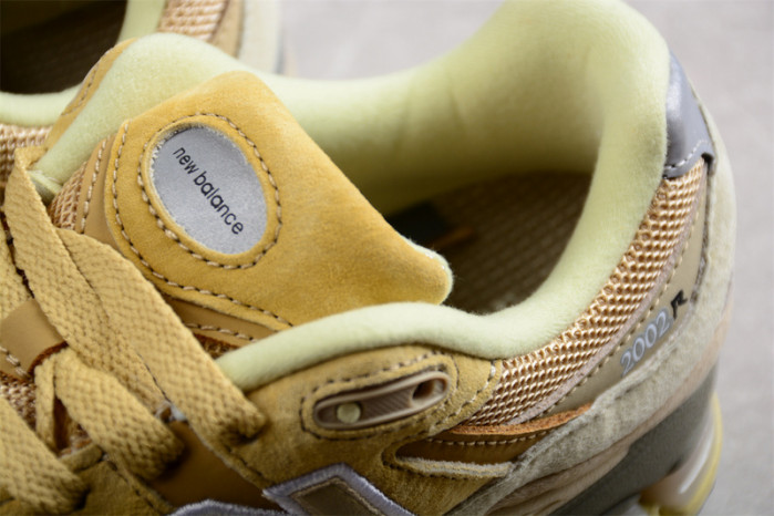 new balance 2002r auralee yellow beige m2002re1