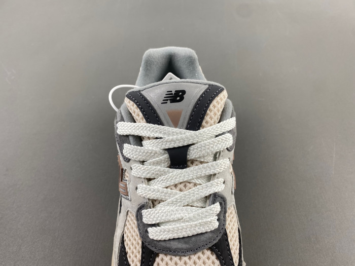 New Balance 9060 grey