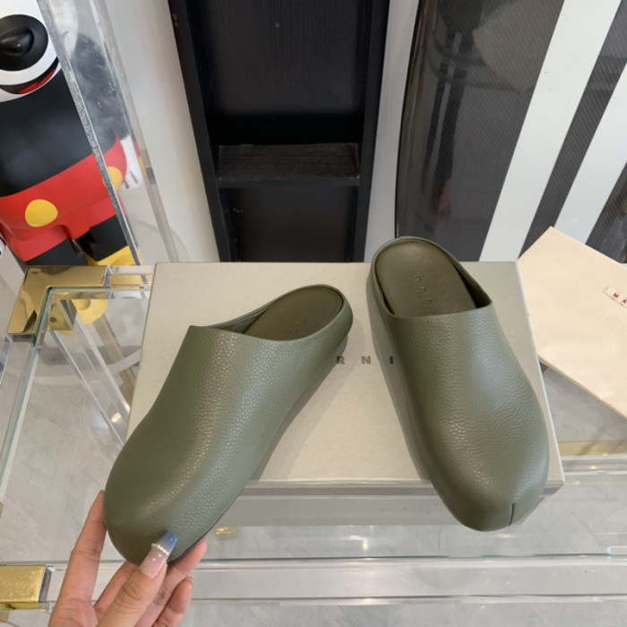 marni fussbett sabot loafers