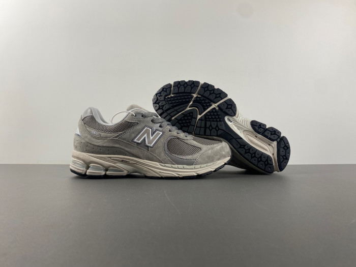 New Balance 2002R Marblehead Light Aluminum ML2002RC