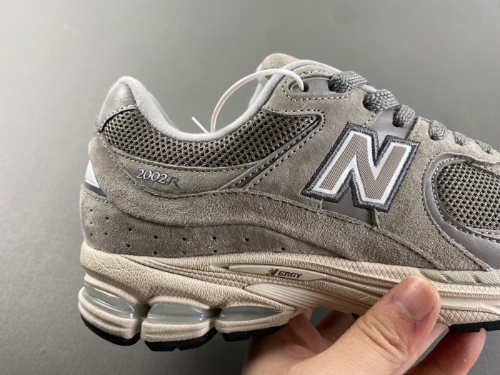 New Balance 2002R Marblehead Light Aluminum ML2002RC