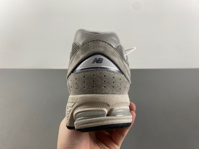 New Balance 2002R Marblehead Light Aluminum ML2002RC