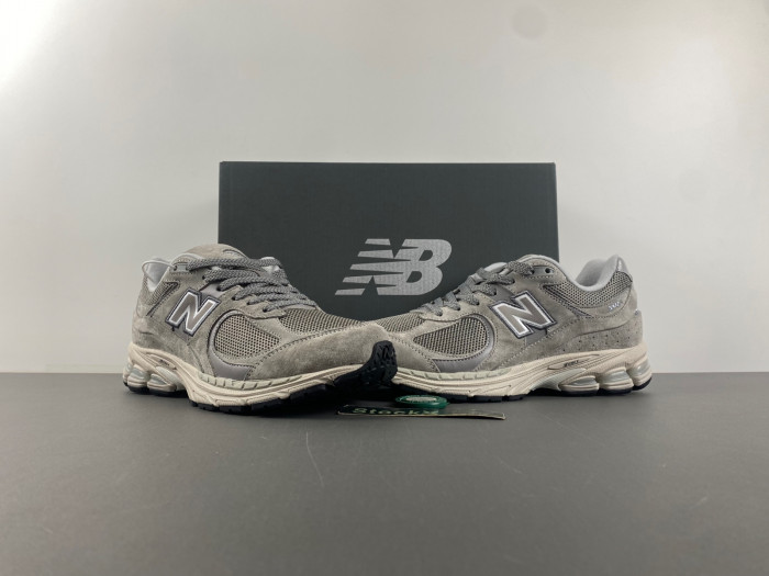 New Balance 2002R Marblehead Light Aluminum ML2002RC