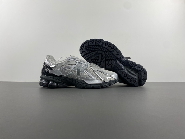 New Balance 1906A Silver U1906AAF