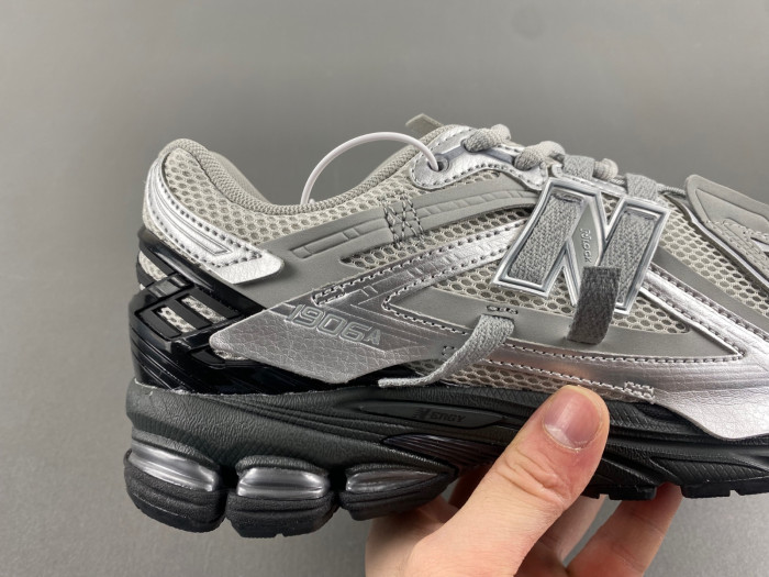 New Balance 1906A Silver U1906AAF