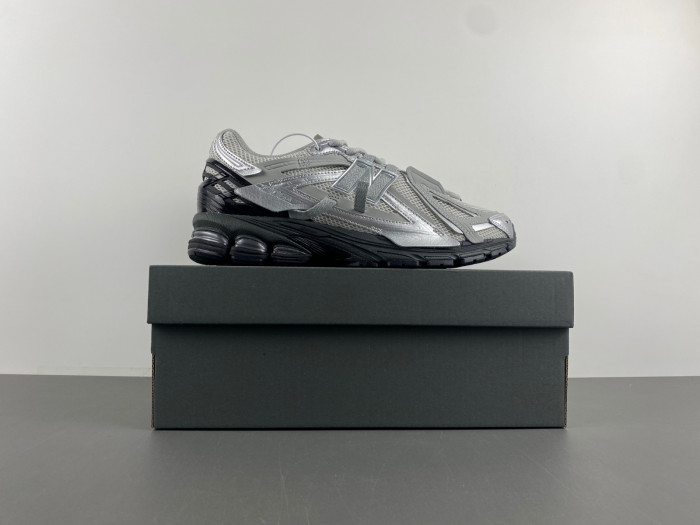 New Balance 1906A Silver U1906AAF