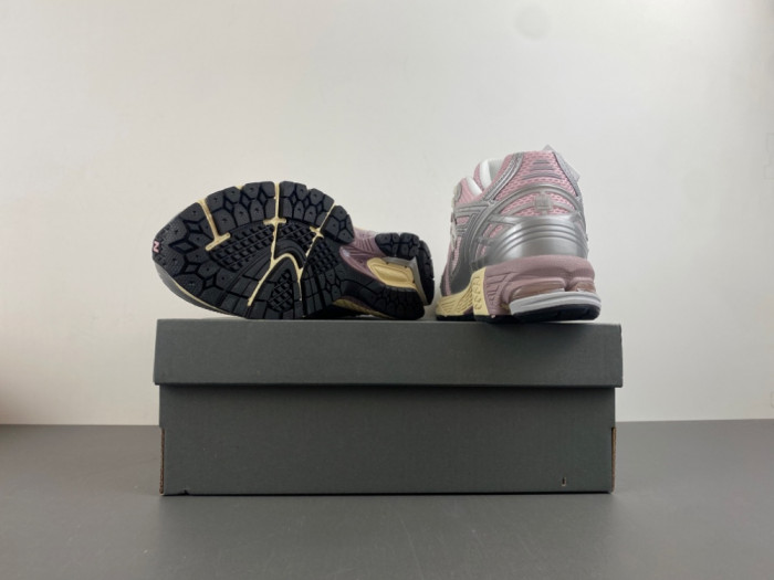 New Balance 1906R Rose Sugar Silver U1906RNF