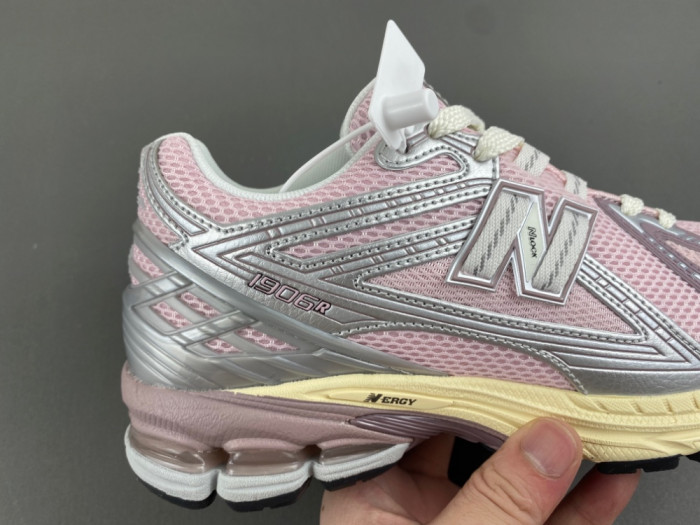 New Balance 1906R Rose Sugar Silver U1906RNF