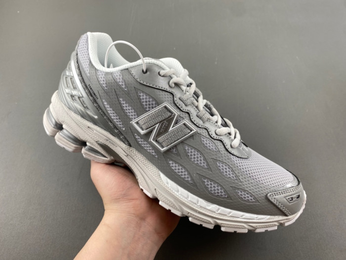 New Balance 1906W Silver Metallic U1906WFE