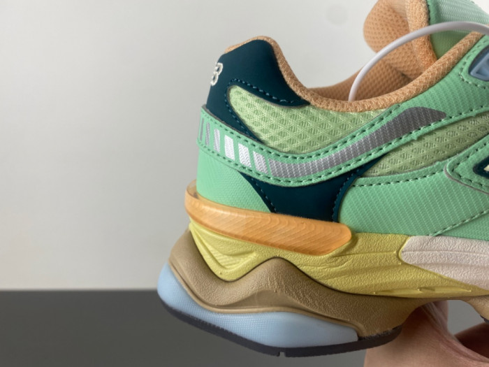 New Balance 9060 Sweetgrass Deep Ocean U9060TMA