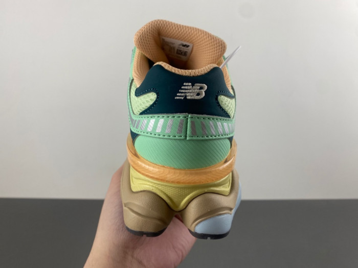 New Balance 9060 Sweetgrass Deep Ocean U9060TMA