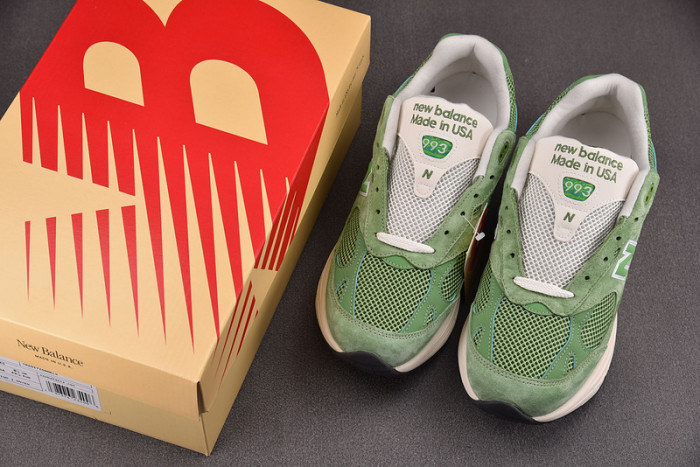 new balance 993 miusa teddy santis chive u993gw